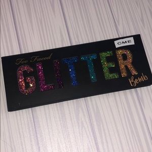 too faced Glitter bomb Palette